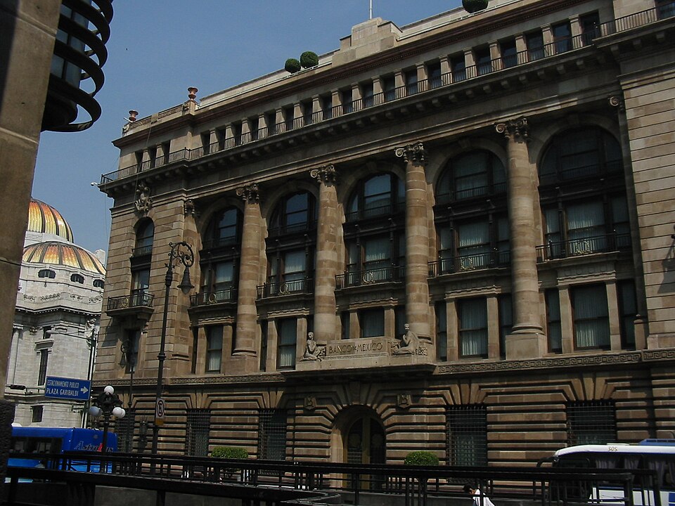 File:BankofMexicoBuilding.JPG