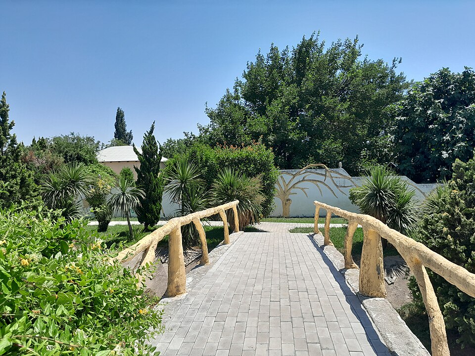 File:Horadiz şəhəri park foto 2.jpg