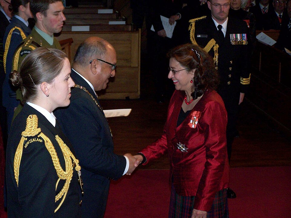 File:Sukhi Turner and Anand Satyanand.jpg