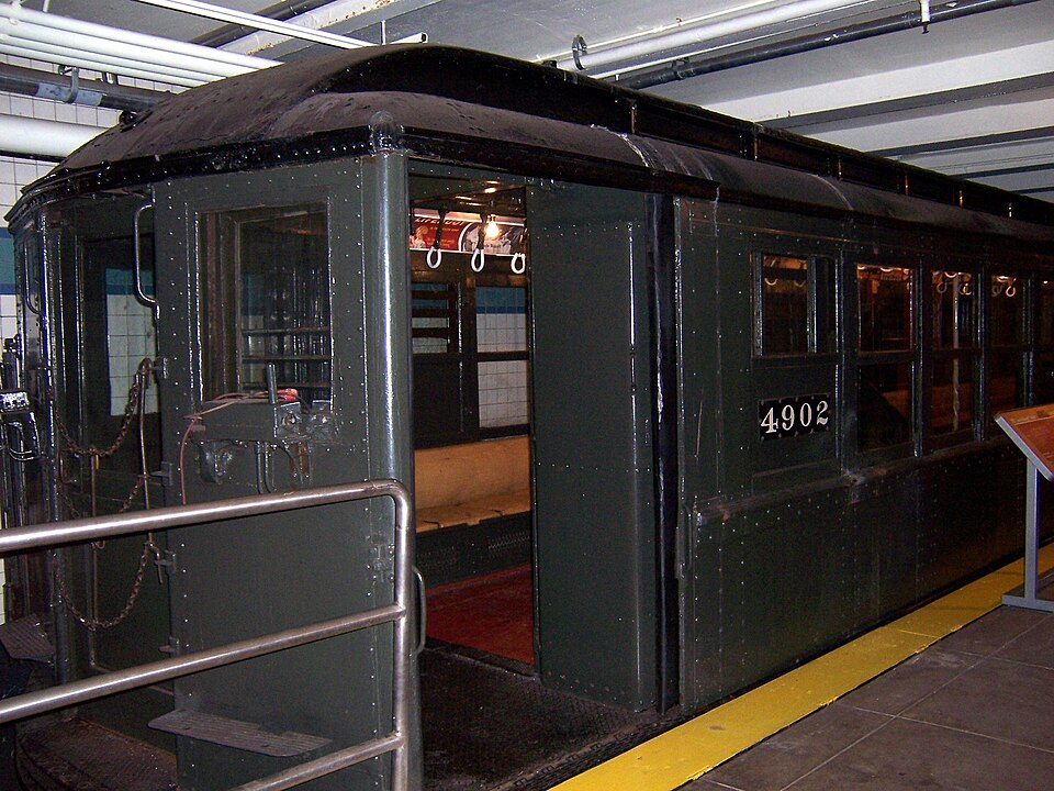 File:NYCS-LO-V-2.JPG