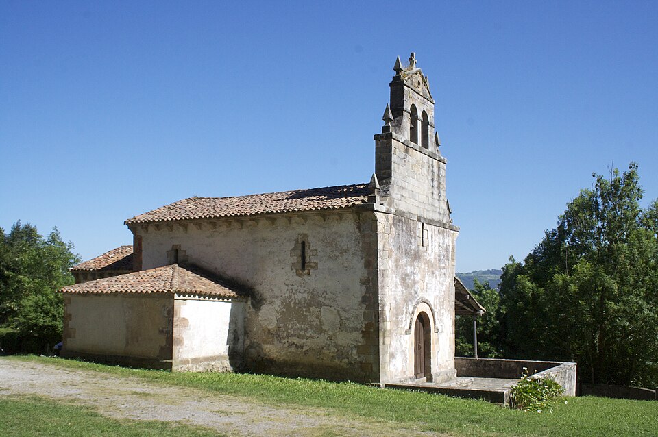 File:Santa María de Sariegomuerto.jpg