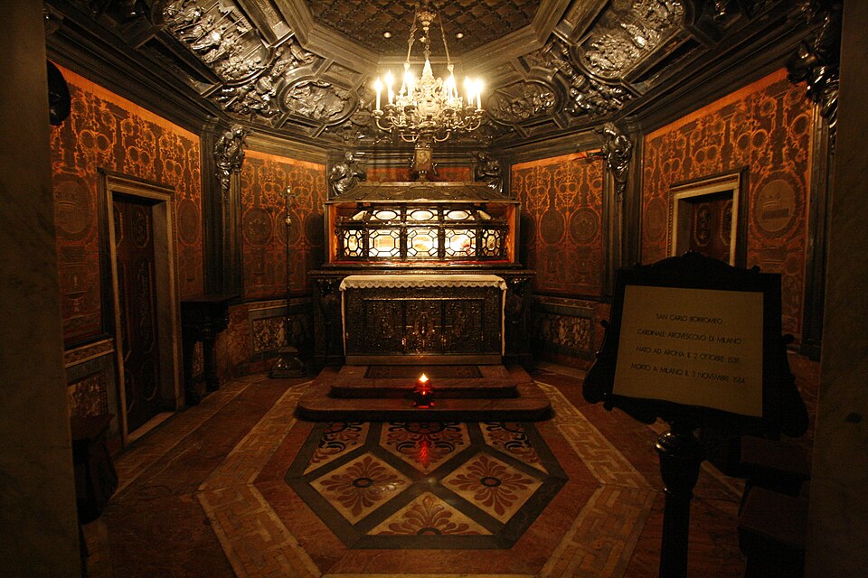 File:The-Crypt-of-Saint-Charles-Borromeo-in-Milan-Duomo.jpg