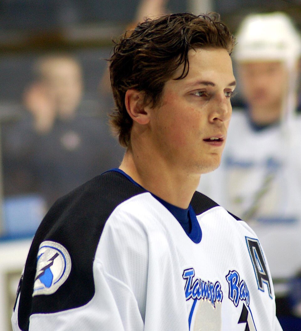File:Vinny Lecavalier 2007.jpg