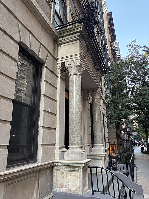 File:Corinthian Columns.jpg
