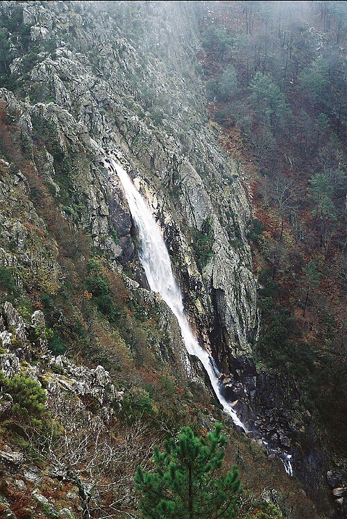 File:Frecha da Mizarela - Arouca.jpg