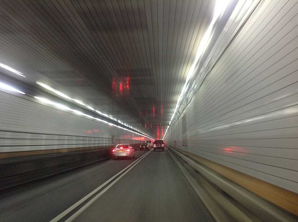 File:Holland Tunnel Eastbound.jpg