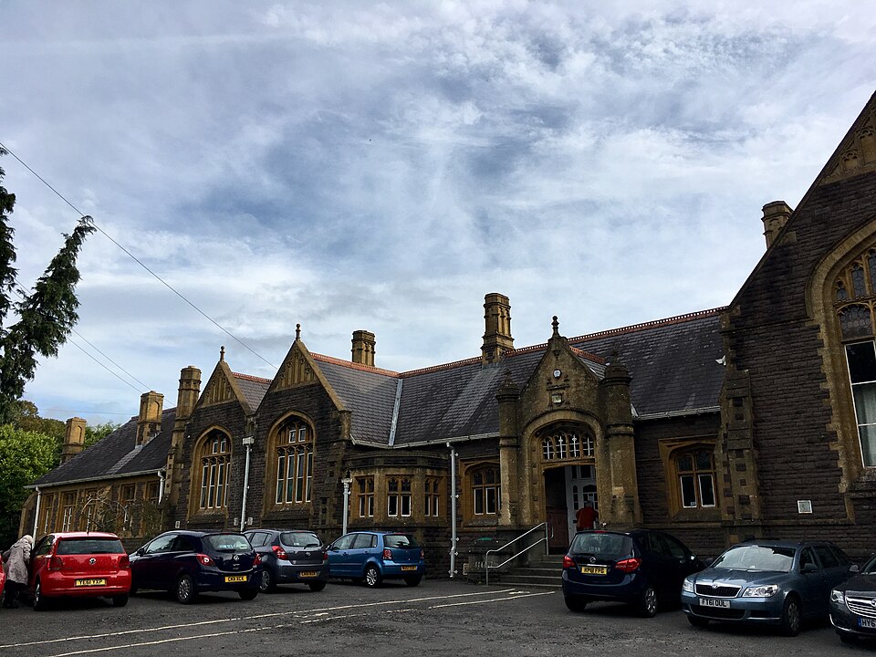 File:Melville Centre, Abergavenny, October 2018 (1).jpg