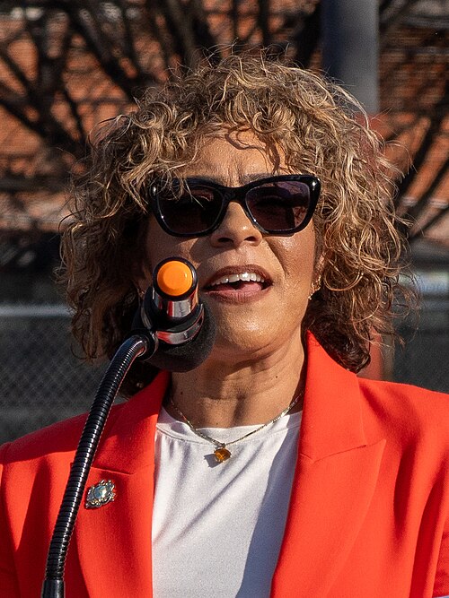 File:Quetcy Lozada Towey Playground (cropped).jpg