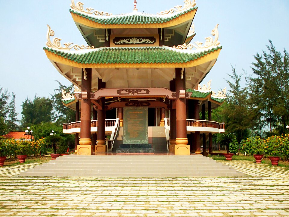 File:Đền thờ Nguyễn Đình Chiểu.jpg