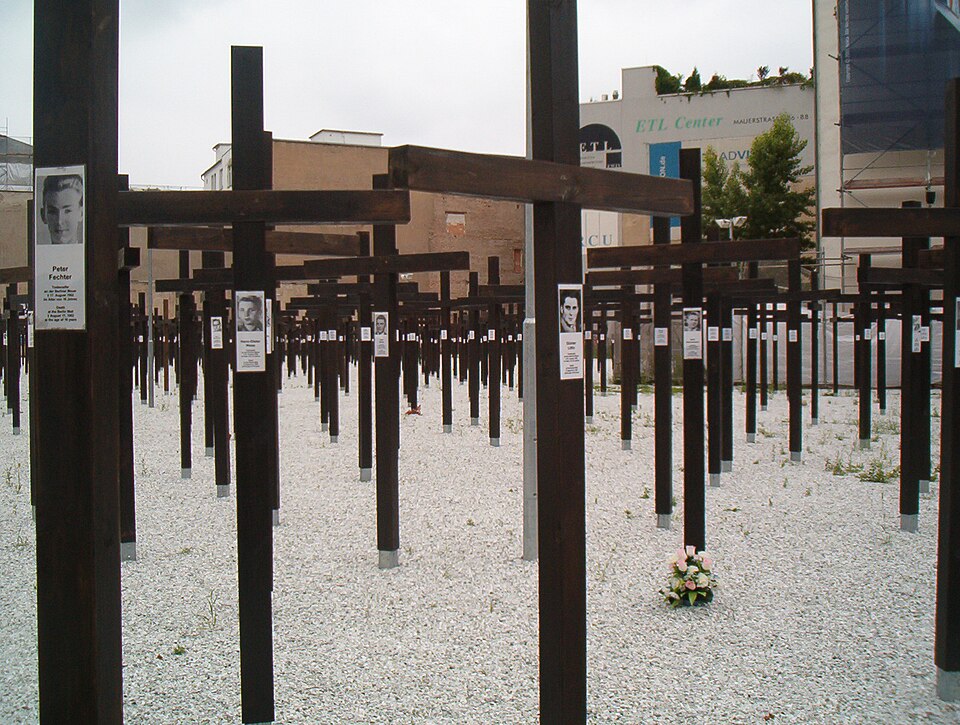 File:Checkpoint Charlie Memorial.JPG