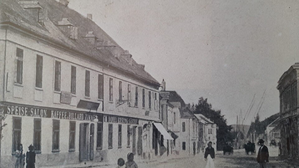 File:Gasthof Zum Goldenen Adler.jpg