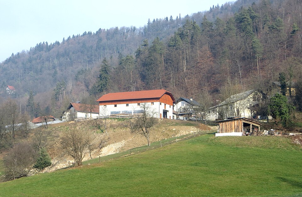 File:Osredke Slovenia 1.jpg