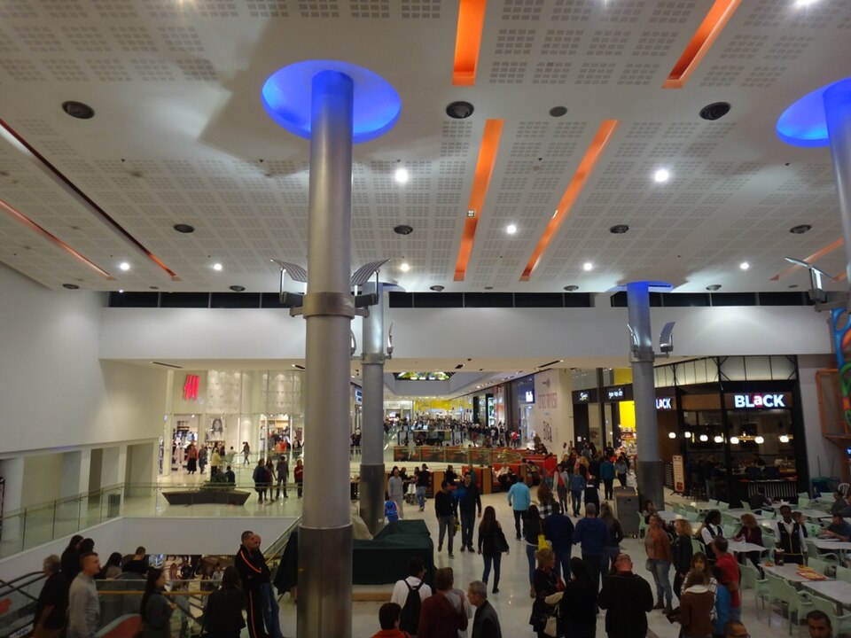 File:Ayalon Mall 2F Interior.JPG