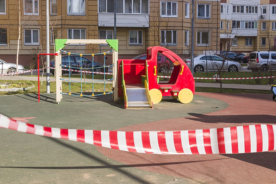 File:COVID-19. A quarantined Playground.jpg