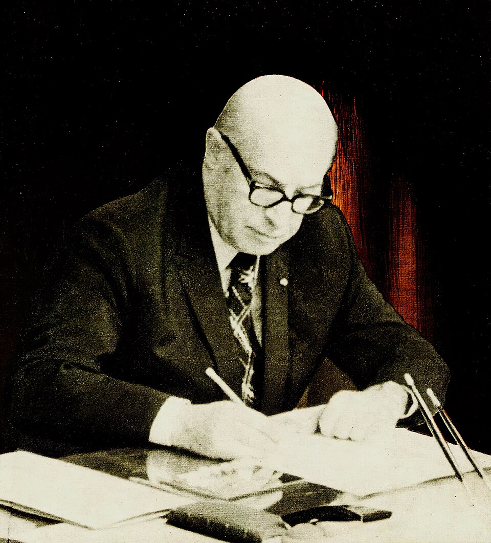 File:Dr. Jafar Sharif-Emami (1976).jpg