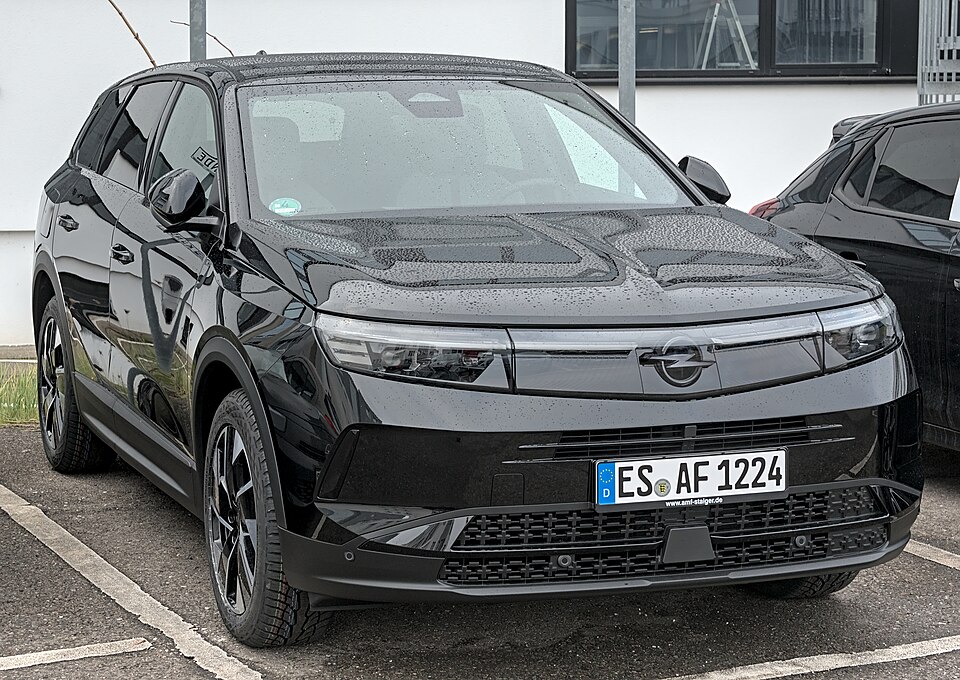 File:Opel Grandland B DSC 7224.jpg