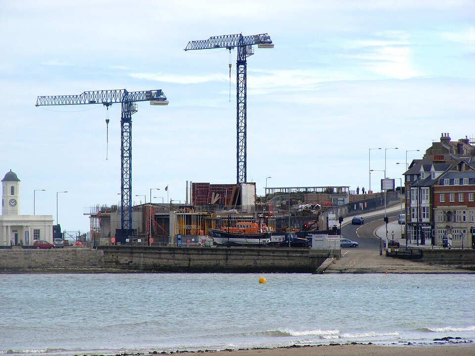 File:Turner Contemporary construction.JPG