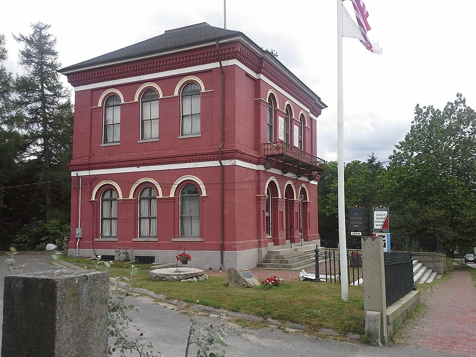 File:Coast Guard Museum Customhouse Barnstable MA.jpg