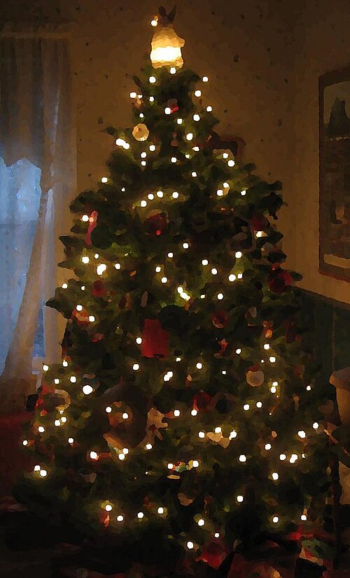 File:Artsy Christmas Tree.jpg