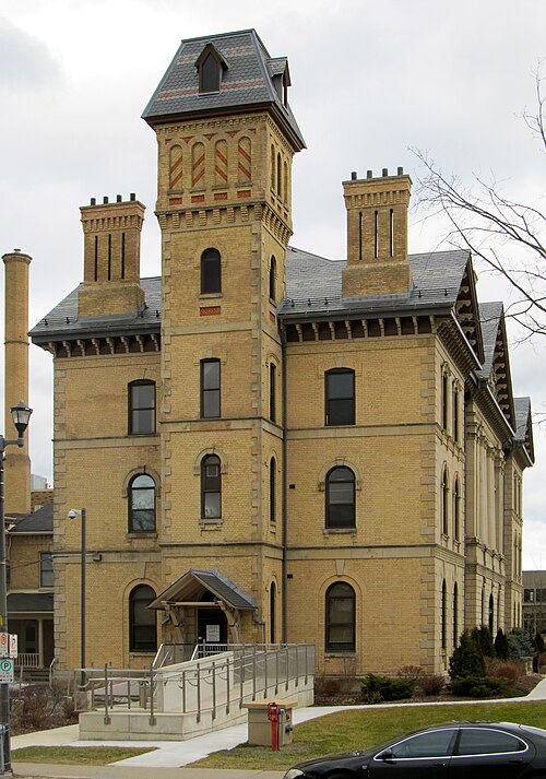 File:Brant Courthouse 2011 4.jpg