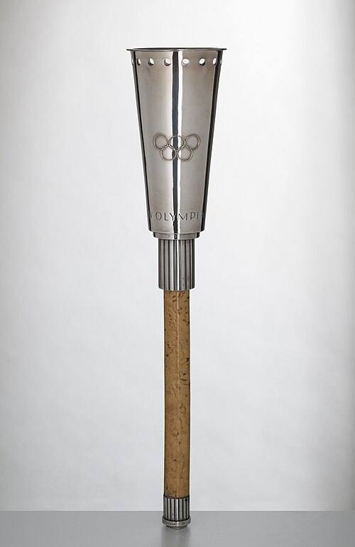 File:Helsingin olympiakisojen 1952 soihtu (14224918099).jpg