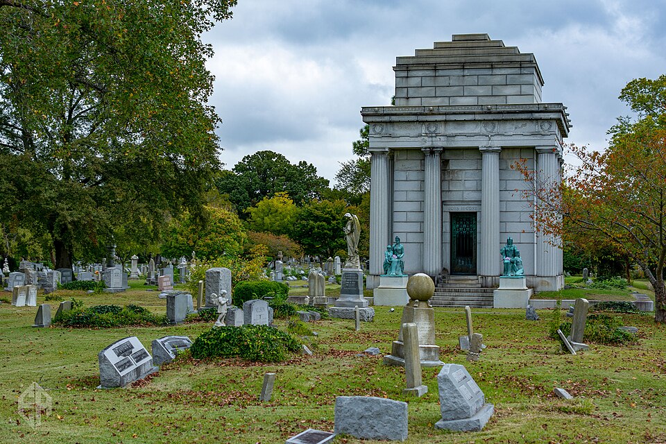File:John H. Core Mausoleum.jpg
