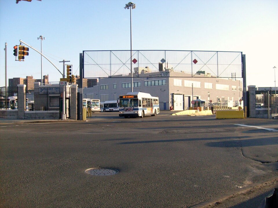 File:MaBSTOA West Farms Depo.JPG