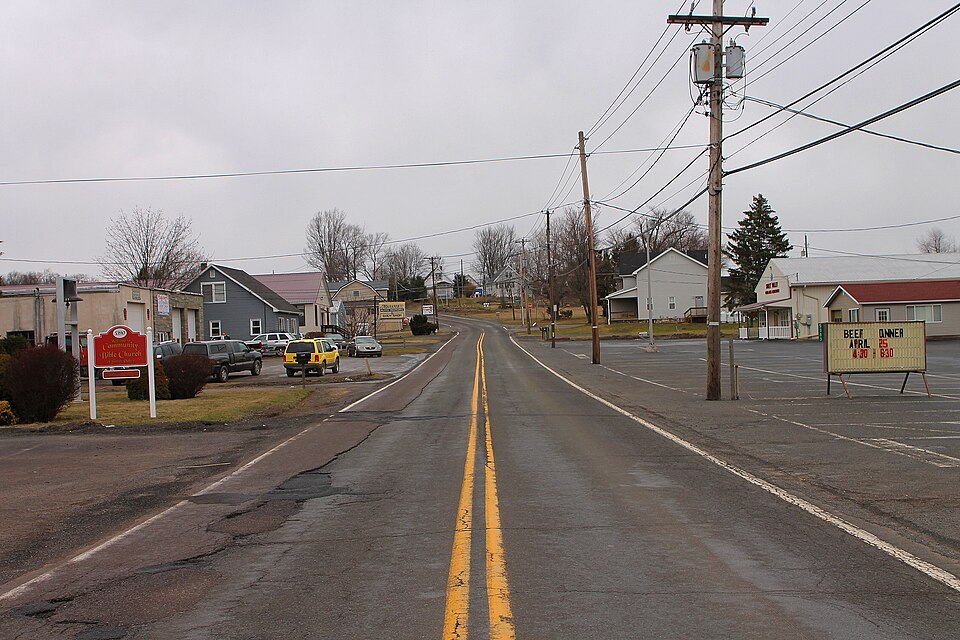 File:Main Road in Sweet Valley.JPG