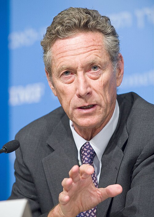 File:Oliver Blanchard, IMF 98BlanchardWEO1 lg.jpg