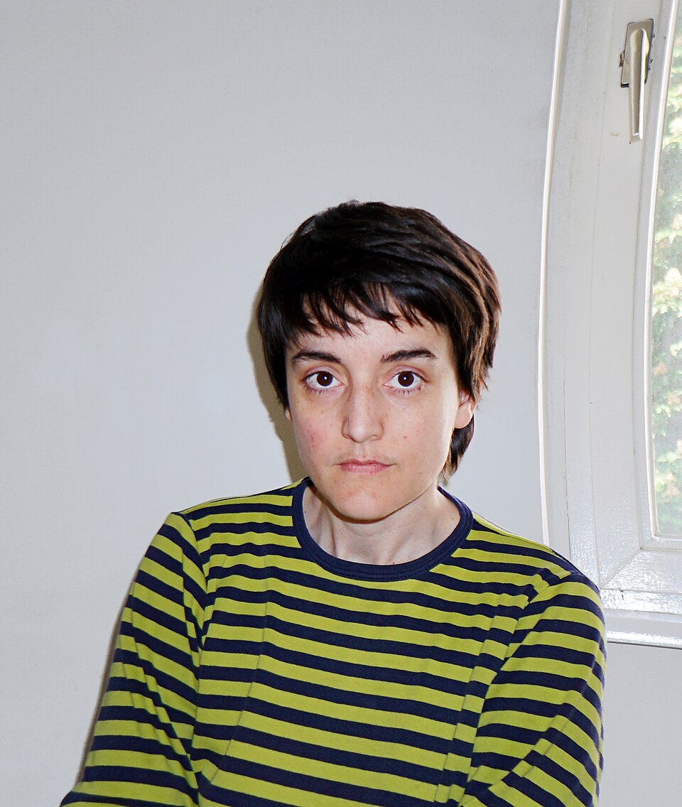 File:Ad Minoliti.jpg