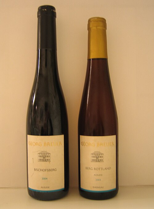 File:Breuer Auslese and Auslese Goldkapsel.jpg