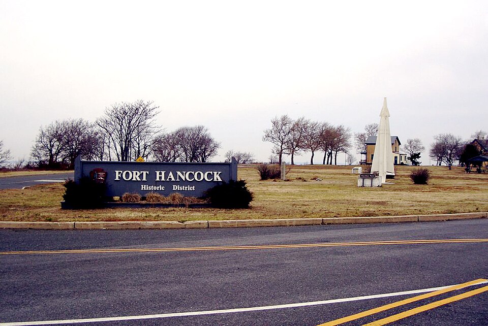 File:Ft Hancock.JPG