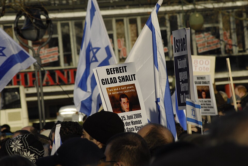 File:Pro-Israel-Demo in Berlin 3.JPG