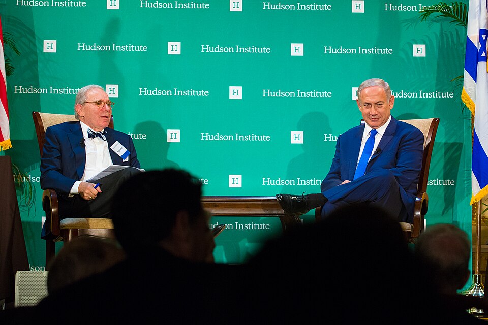 File:Benjamin Netanyahu and Roger Hertog.jpg