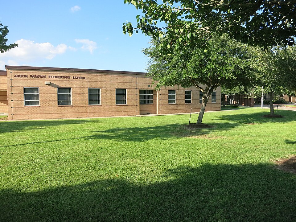 File:FBISD Austin Parkway Elementary.jpg
