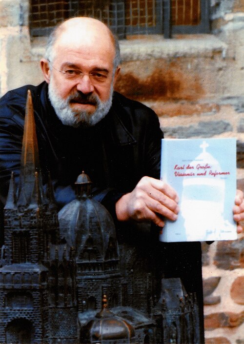 File:Ferdinand Porträt 2.jpg