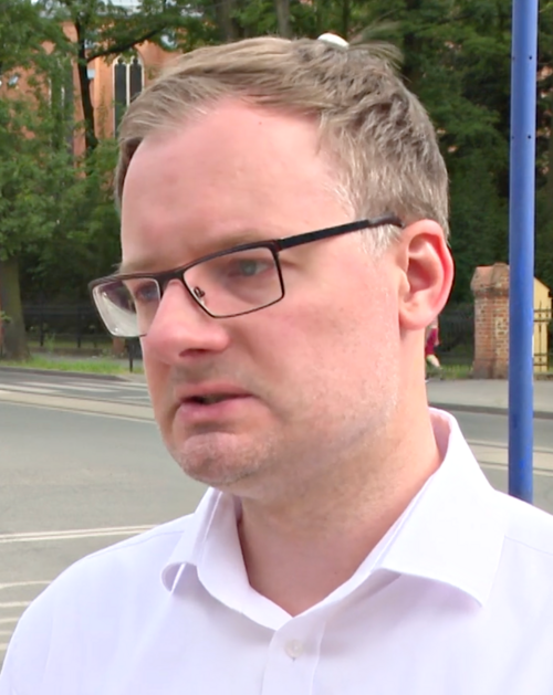 File:Kamil Żbikowski.png