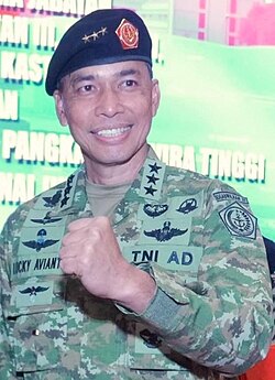 Lieutenant General Lucky Avianto oufitted with TNI PRIMA camouflage.