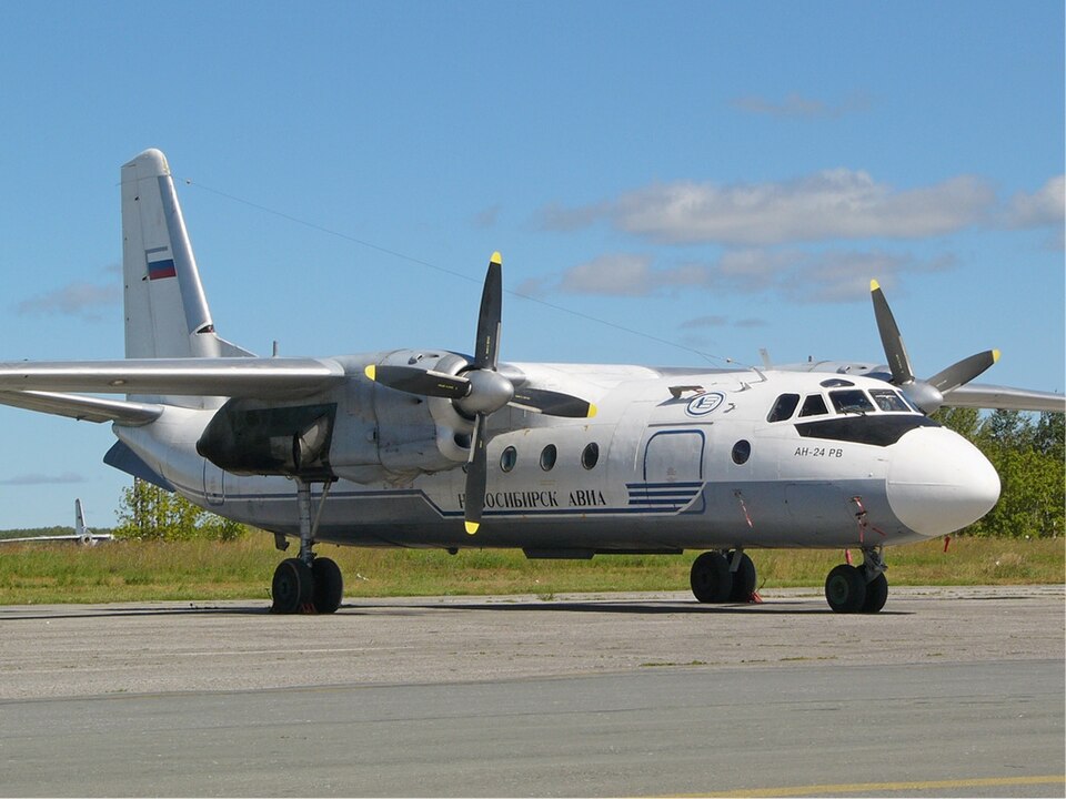 File:Novosibirsk Air Enterprise Antonov An-24 Osokin.jpg
