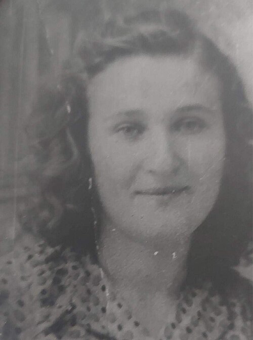 File:Sofia Noti in 1943 (3x4 cropped).jpg