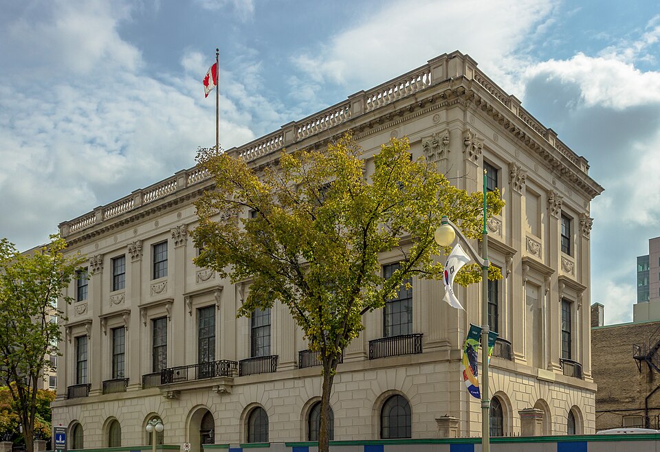 File:100 Wellington, Ottawa (20140920-IMG 9886-stack).jpg