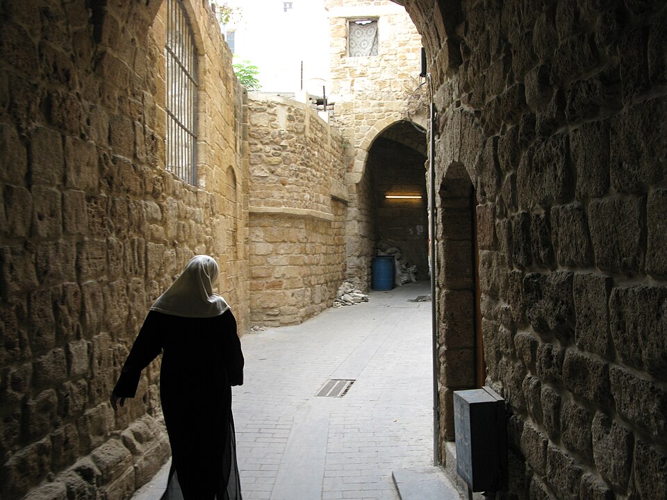 File:Alleyways, Old city of Sidon, Lebanon.jpg