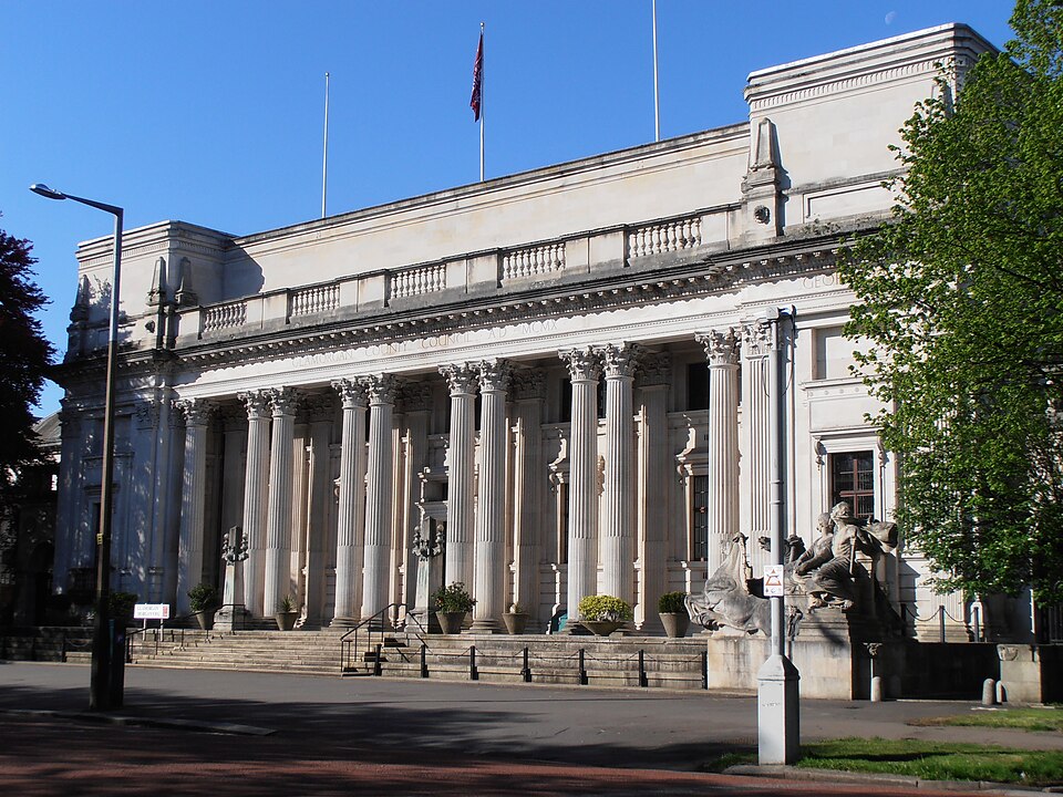 File:Glamorgan Building, Cardiff University.JPG