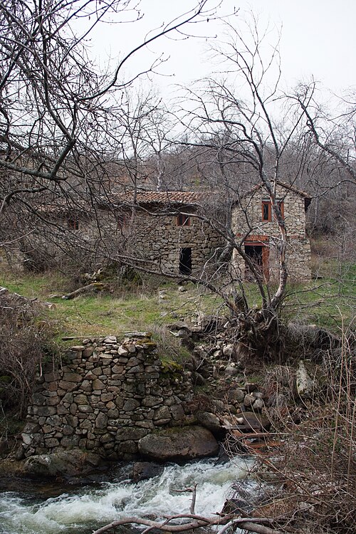 File:Molino en San Juan de Gredos.jpg