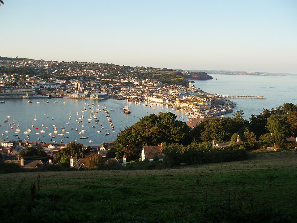 File:TeignmouthHarbour.JPG