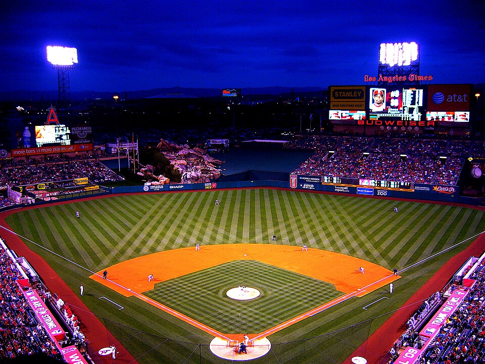File:Angel's Stadium 2009.jpg