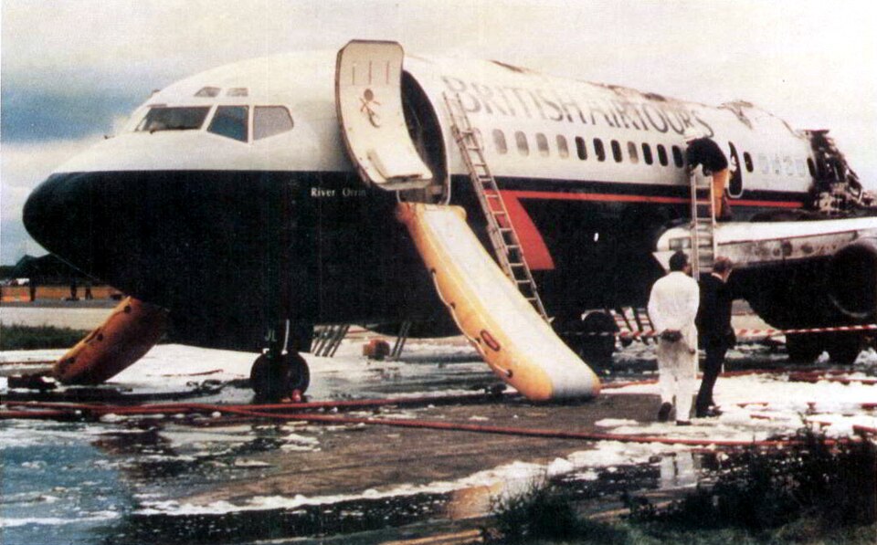 File:BrAirtours 28M 8-1988 A.jpg