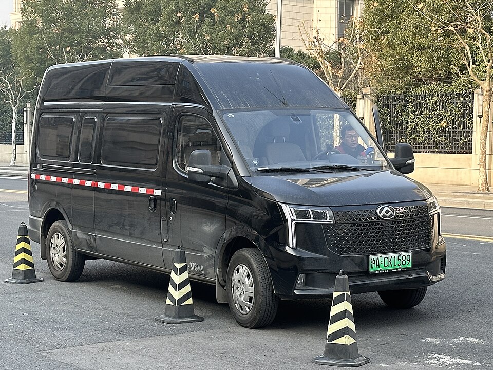 File:Maxus EV80 Pro 003.jpg