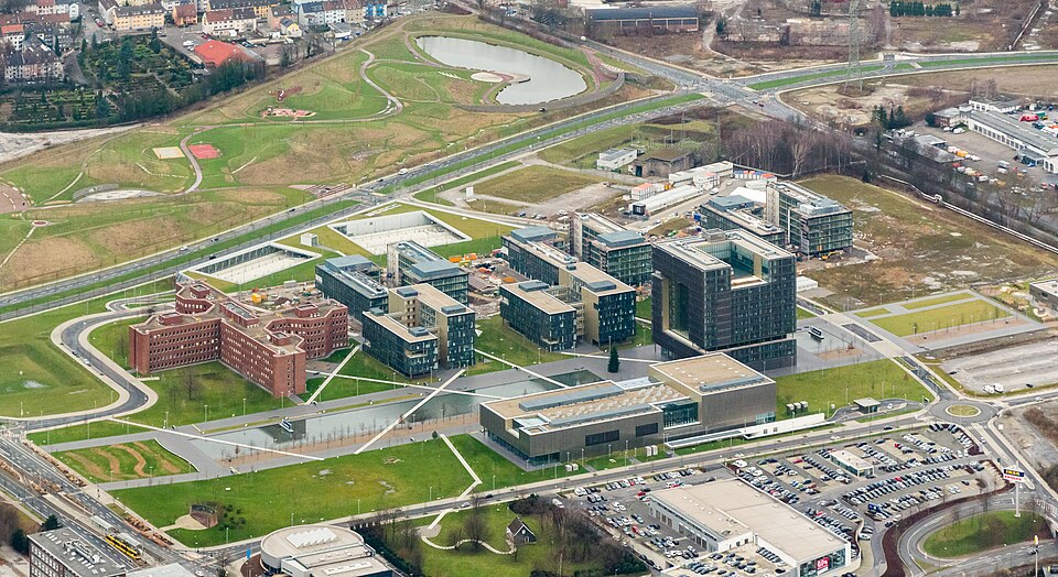 File:Thyssen Krupp Quartier Luftaufnahme 2014.jpg