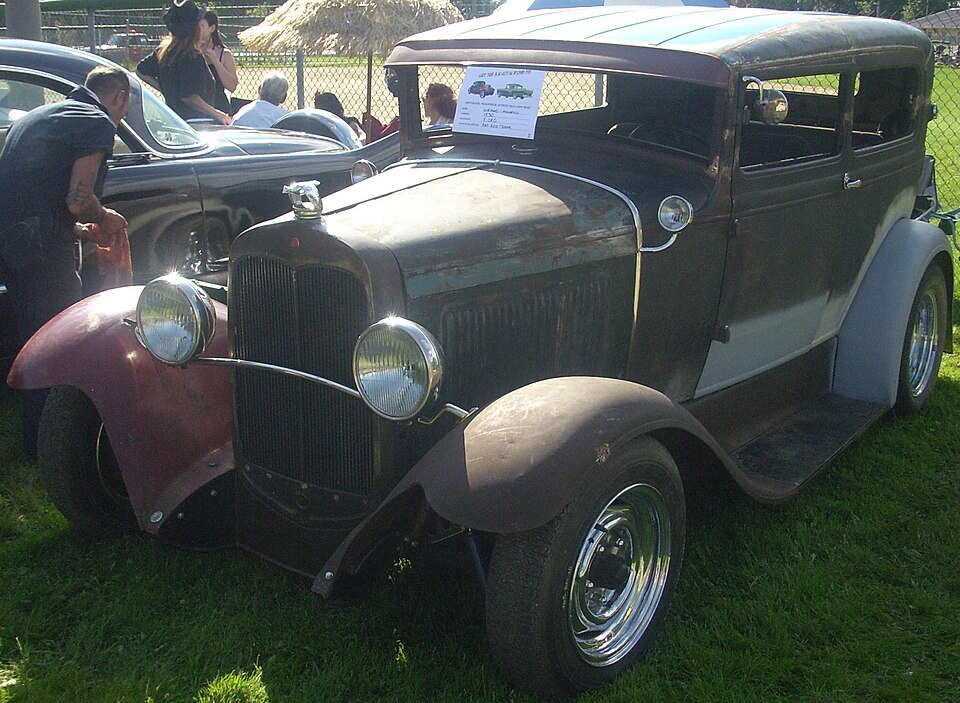 File:1930 Ford Model A (Rigaud).jpg